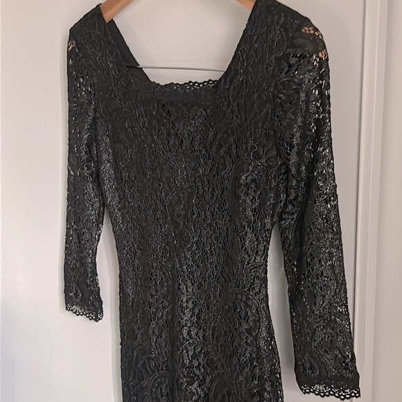 New Candie's Juniors' Black and Silver Foil Lace Special Occasion Column Dress - Picture 11 of 13